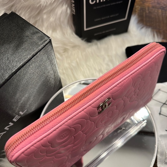 💕FULL INCLUSION CHANEL Pink Cameilla Wallet/Organizer💕 - Picture 3 of 15